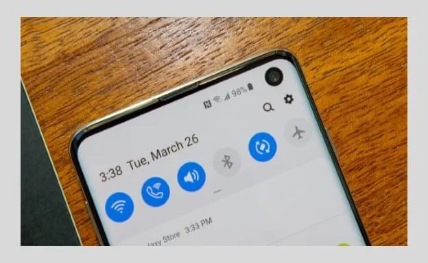 شاشة إنفينيتي مقاس 6.1 بوصة في هاتف Galaxy S10
